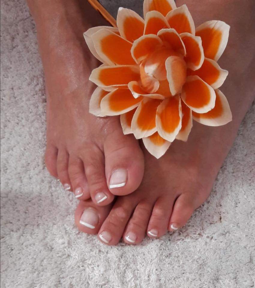 reinigen-der-nagelfalz-fusspflege-butzbach